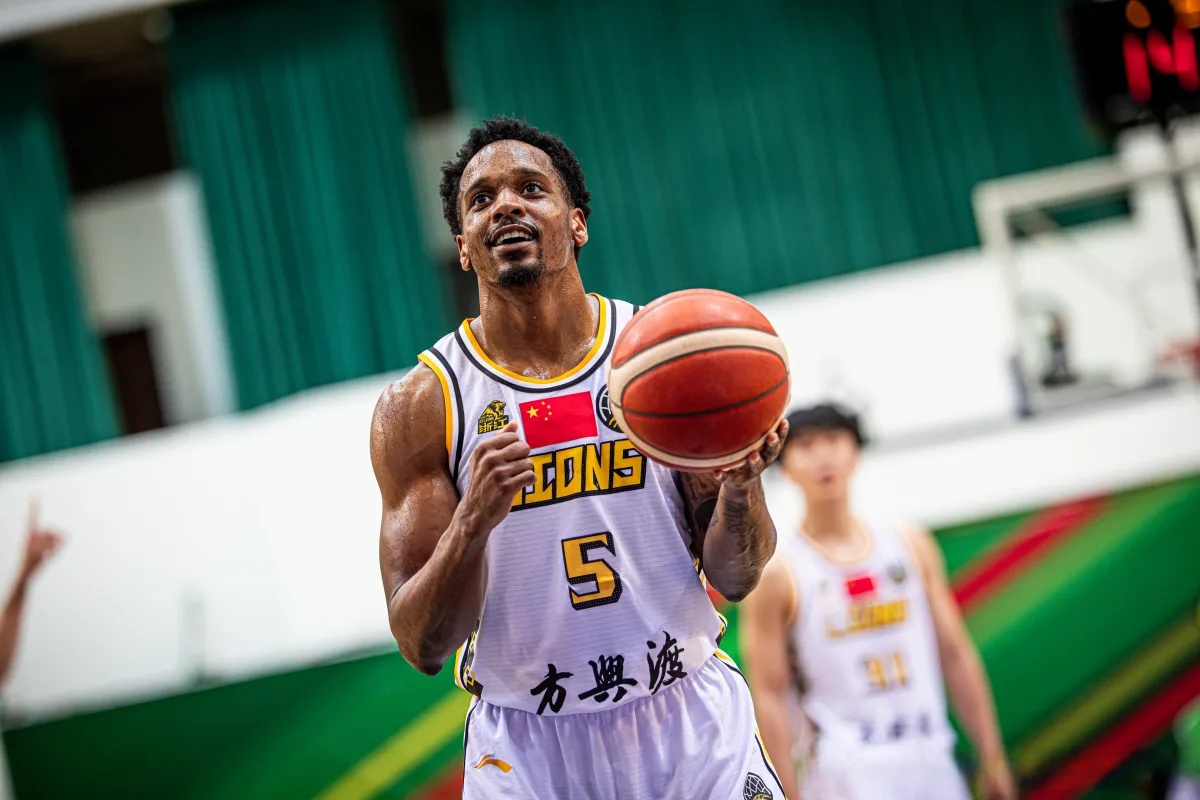 威尼斯人博彩网站 -赛前广厦男篮调整名单以备中超，主帅复盘环节打磨，质疑声仍在，赛程密集仍需轮换的简单介绍