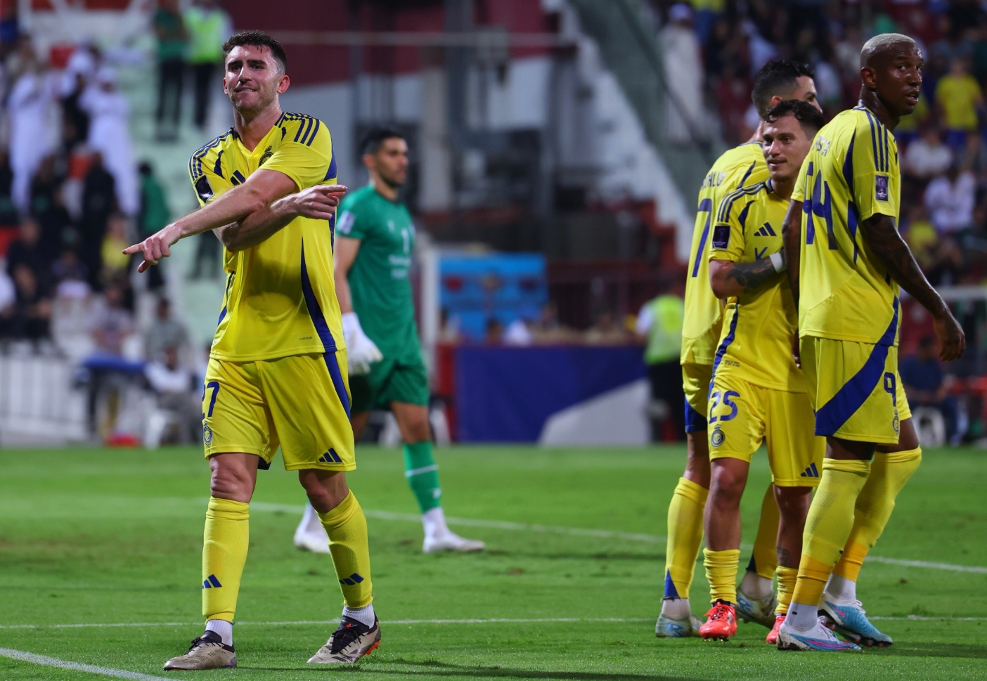 威尼斯娱乐网站 -亚特兰大发布备战花絮，集结日回应争议，意大利杯任务艰巨，赛季目标并未改变的简单介绍